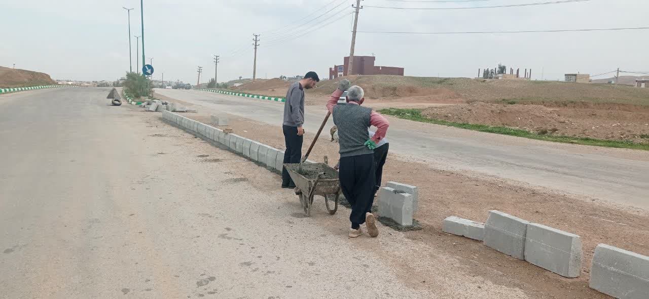 اجرای عملیات جدول گزاری جاده قصرشیرین بطرف گیلانغرب